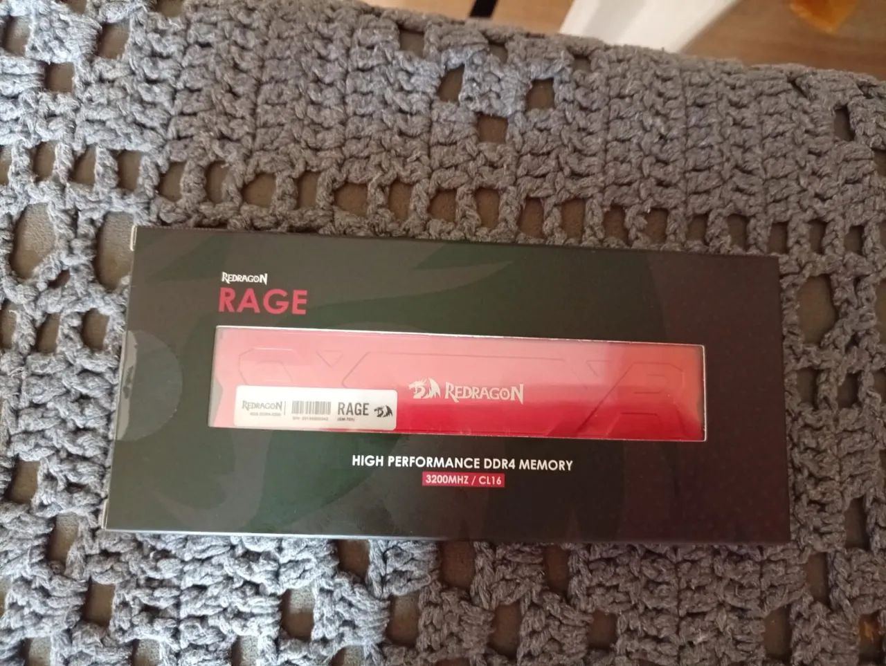 Memória RAM redragon ddr4 16 GB 3200 mhz lacrada na caixa dois pentes de 8 gb entrego
