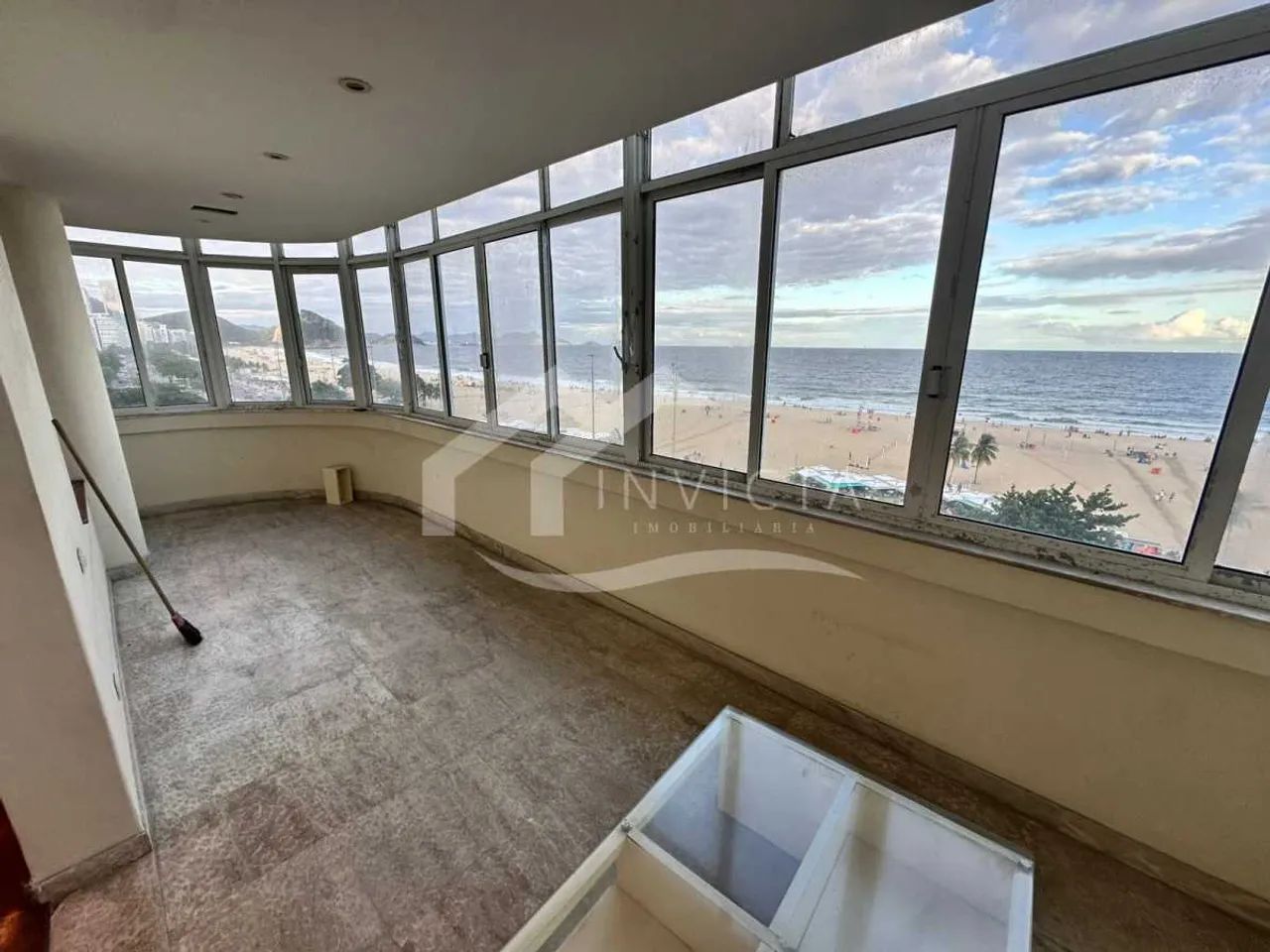 IMPERDIVEL OPRTUNIDADE 5 QUARTOS COM VARANDA E VISTA MAR!!! - Foto 5