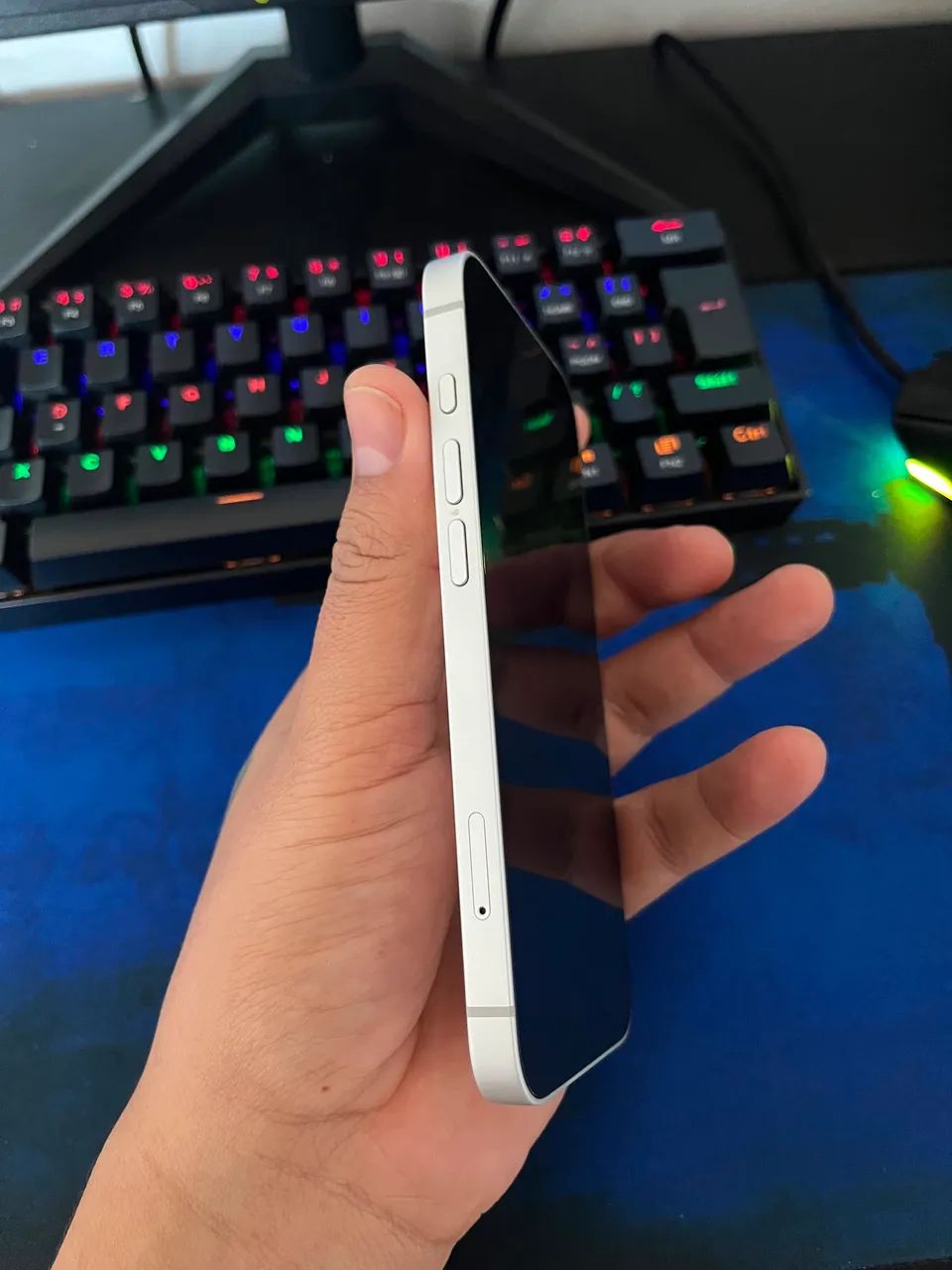 iPhone 16e - Foto 3