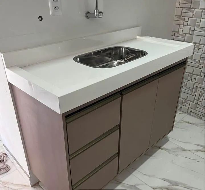 Pia em porcelanato