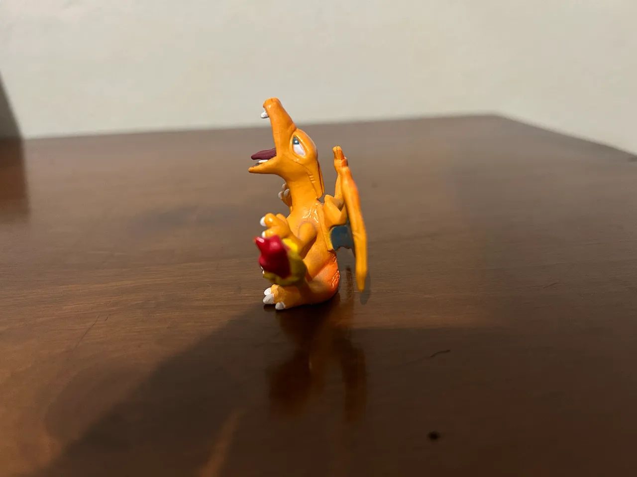 Miniatura Charizard Tomy Antiga 415081899072563202
