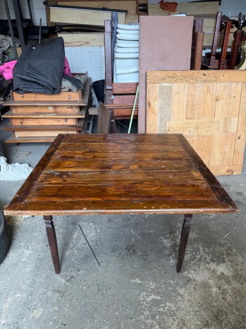 Mesa madeira 140x140 pé removível 