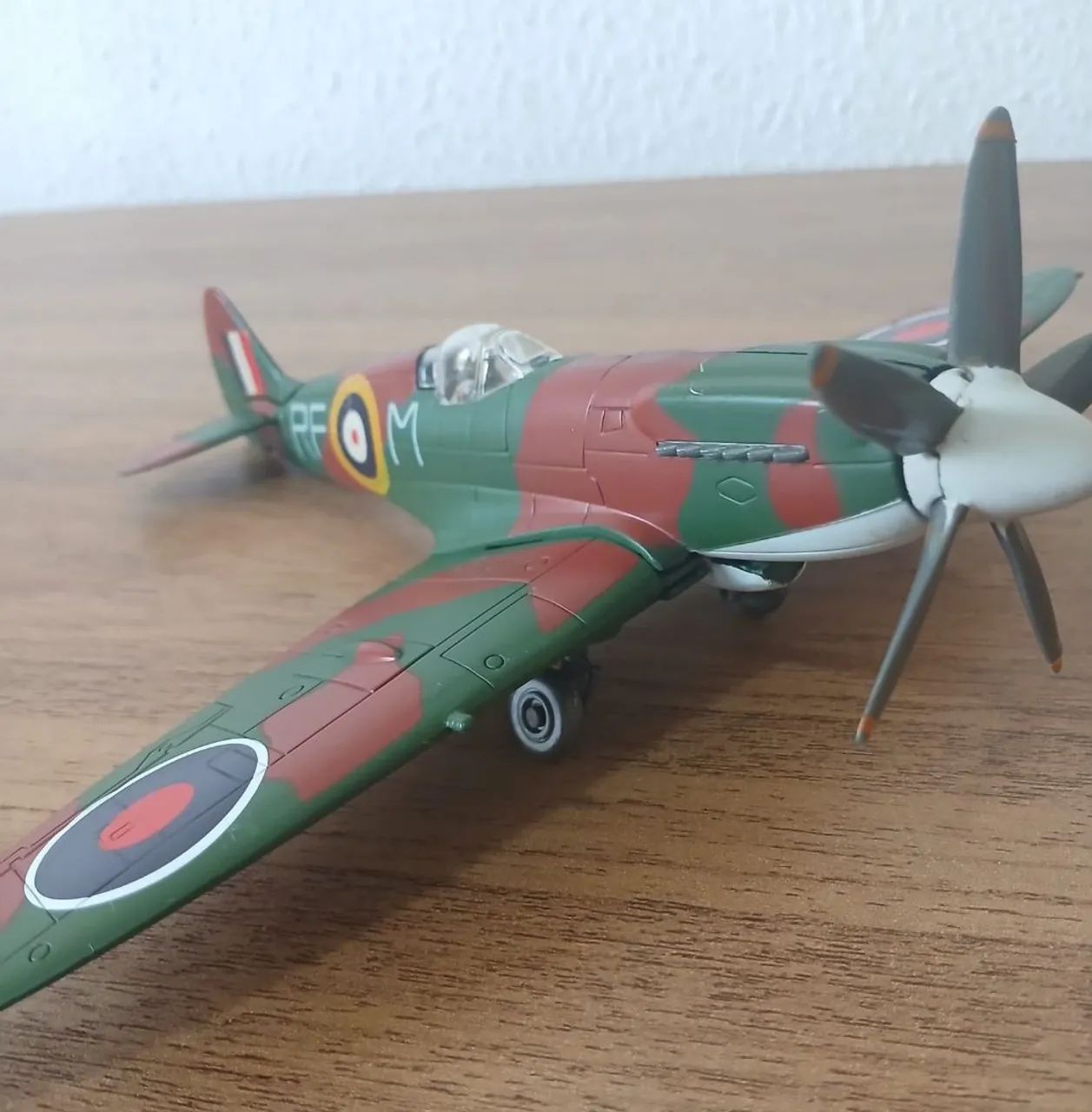 Miniatura Avião Spitfire - Foto 4