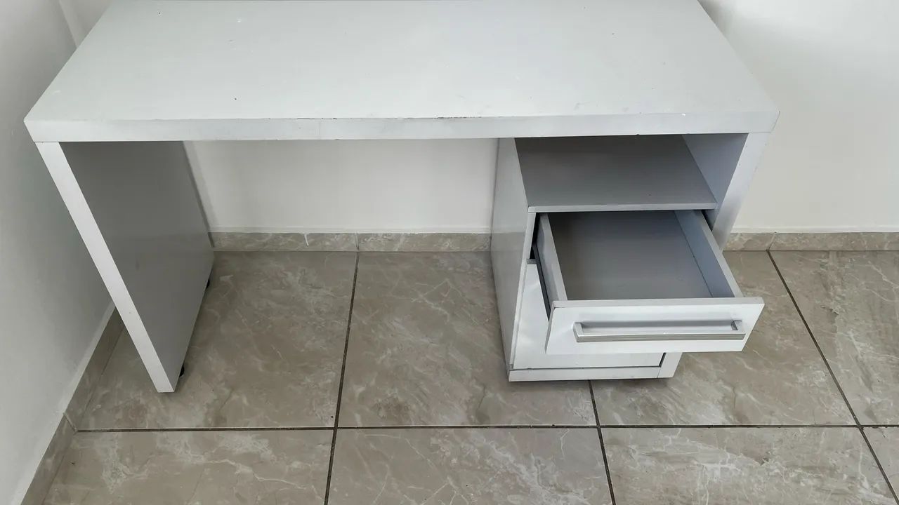 Mesa de escrivaninha branca - Foto 2