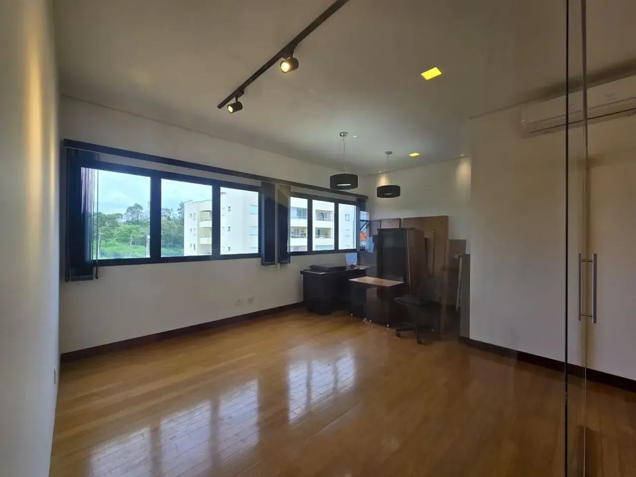Prédio comercial a venda com 12 salas 740 m² estacionamento no Bairro Centro de Vinhedo - Foto 6