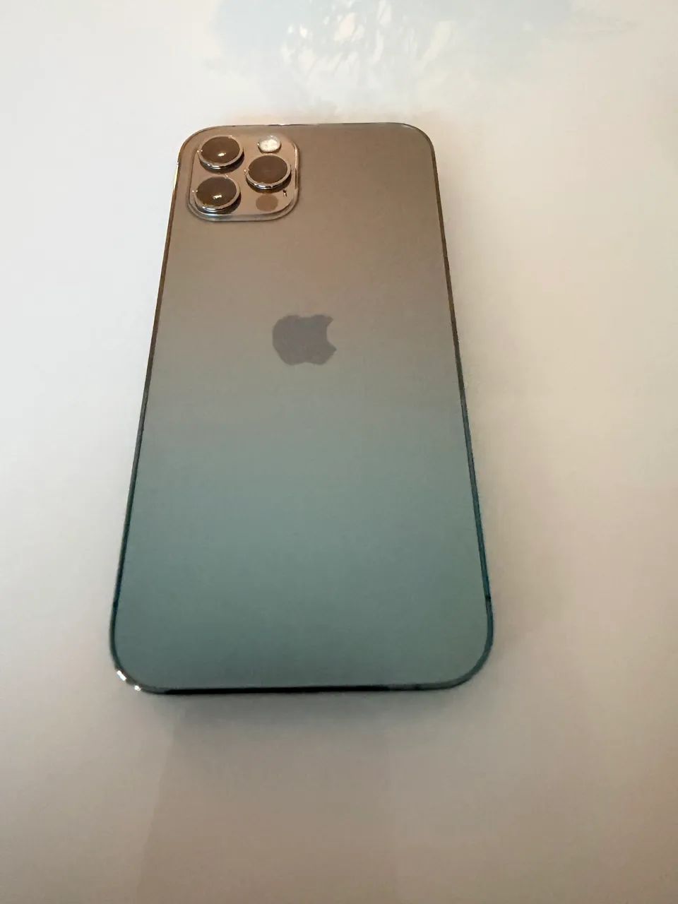 iPhone 12 Pro 512 GB + Apple Watch Series 7 - Foto 3
