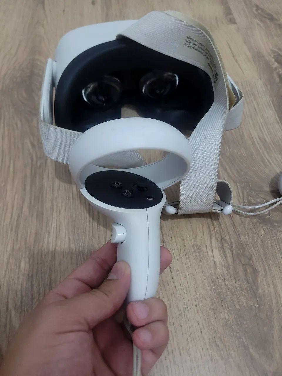 Meta Quest 2 + 2 controles - Foto 5
