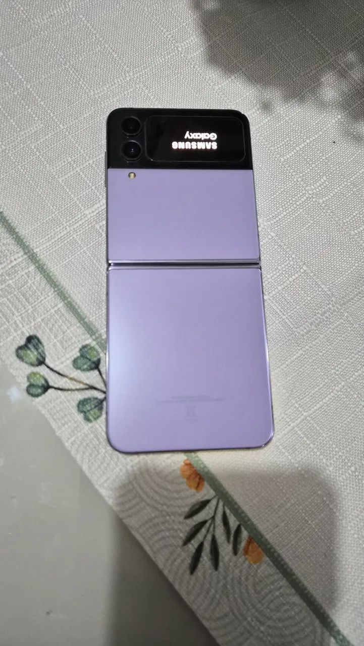 Z flip4 - Defeito (tela) - Foto 2