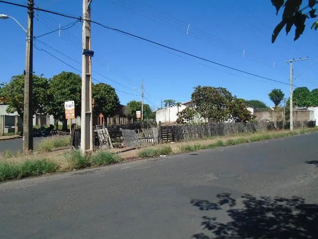 Terreno Padrão em Uberlândia - Foto 2