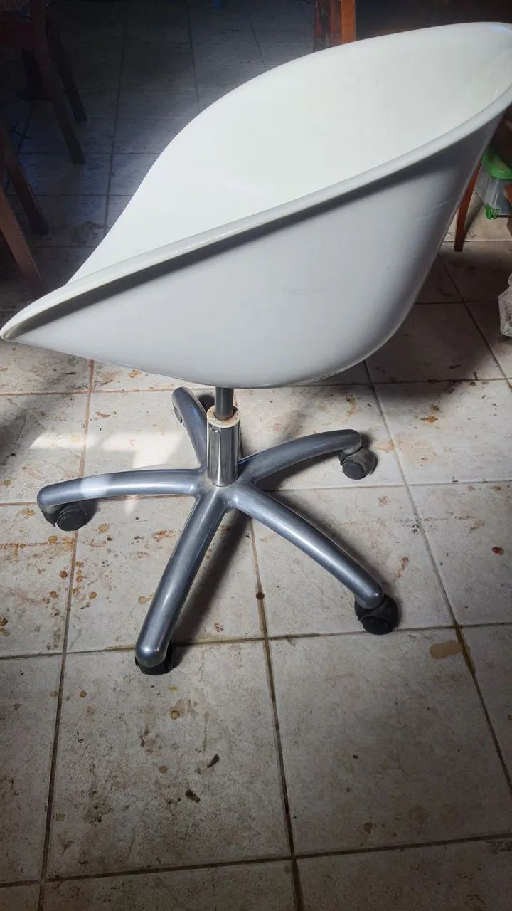 cadeira IKEA SKRUVSTA - Foto 4