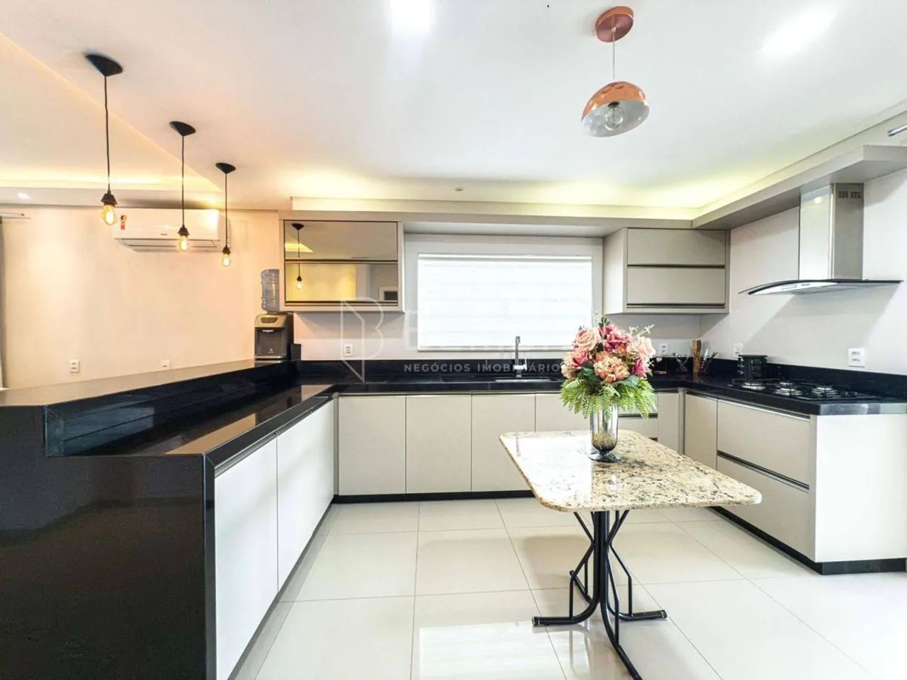Casa com suíte no centro de Rodeio - Foto 4