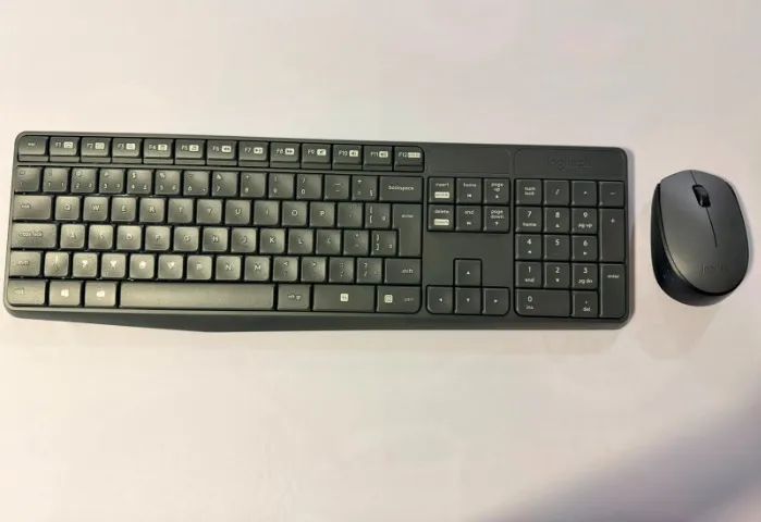 Kit Teclado e Mouse Sem Fio Logitech MK235 Original - Usado - Foto 2