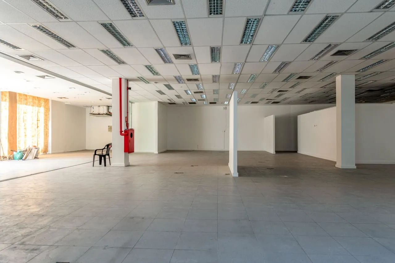 Loja na Avenida de Pinedo, 289  750 m² - Foto 4