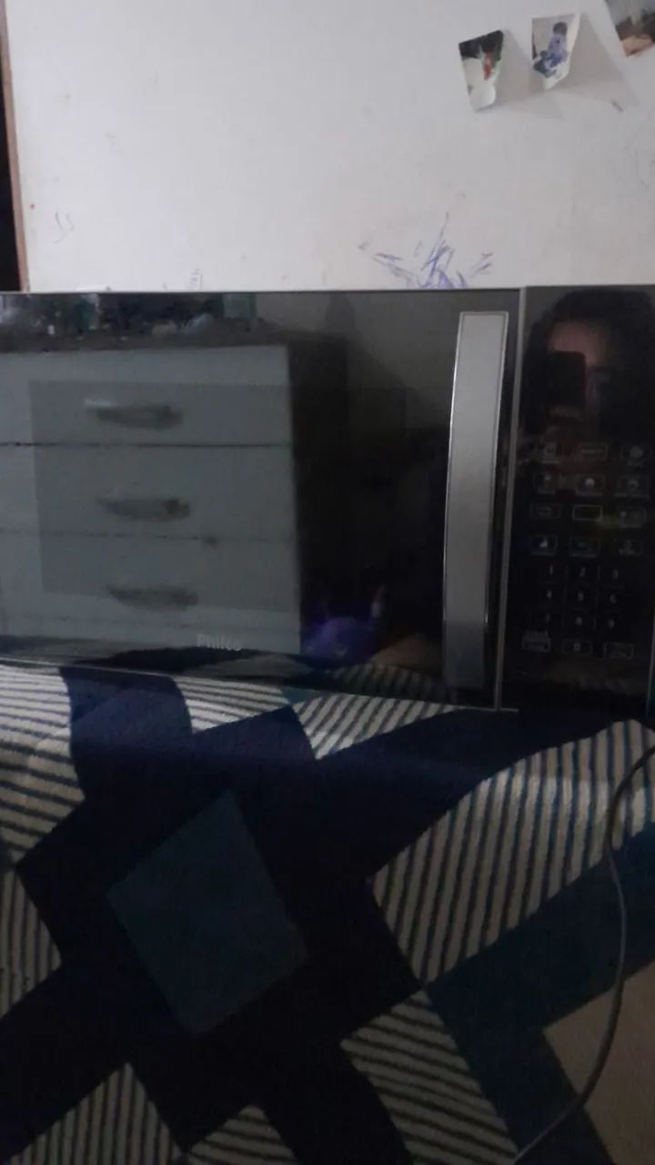 Microondas espelhado 33 litros, em ótimo estado. R$400 - Foto 2