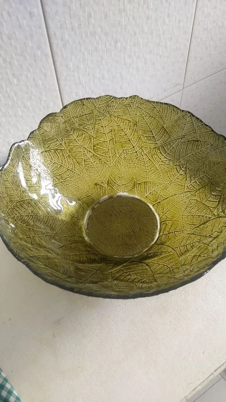 Tigela   de vidro colorida pra saladas  - Foto 2