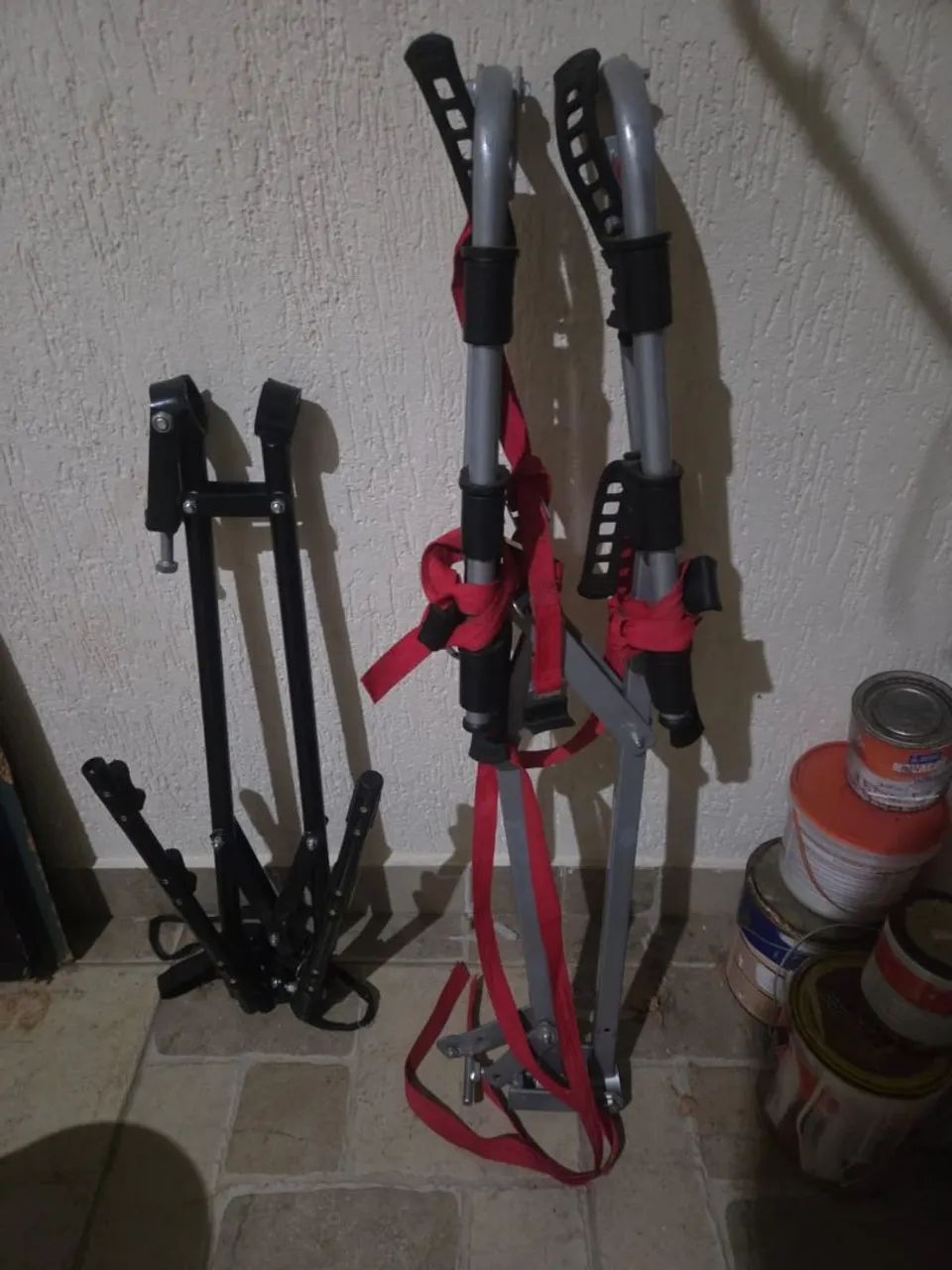 Suporte para bike no engate do carro - Foto 2
