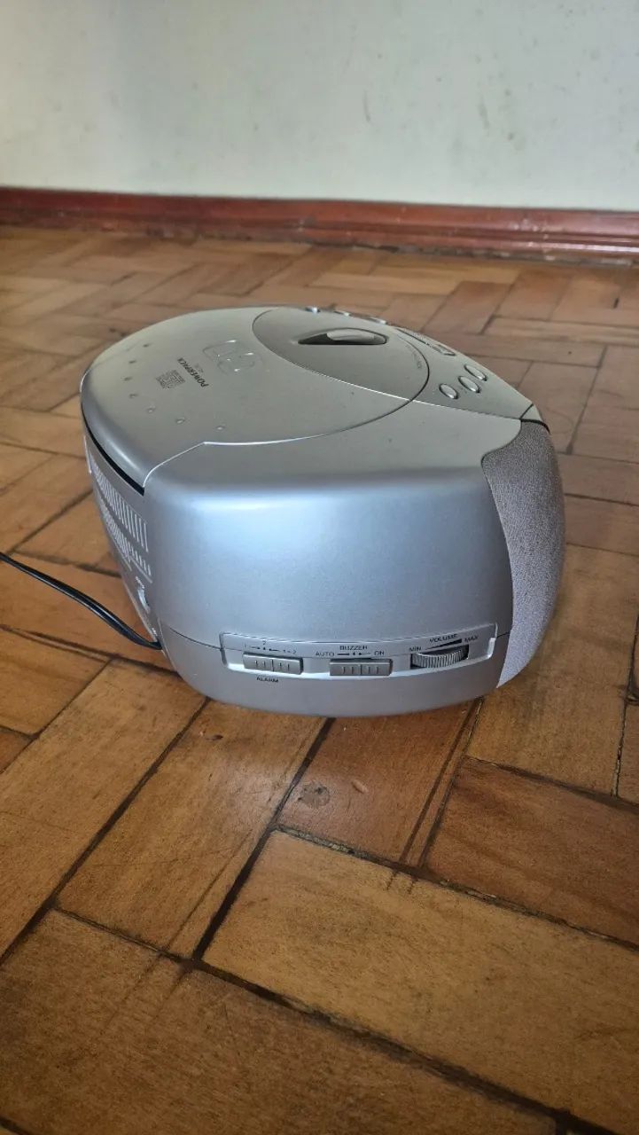 Radio Relógio com CD Player (Defeito) - Foto 2