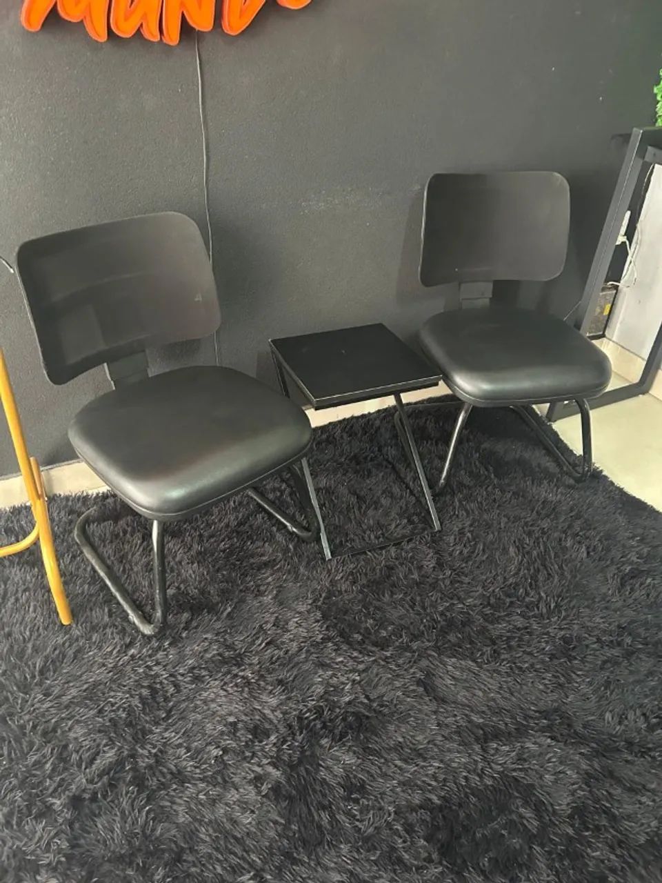 Mesa/Prateleiras/Cadeiras  - Foto 2
