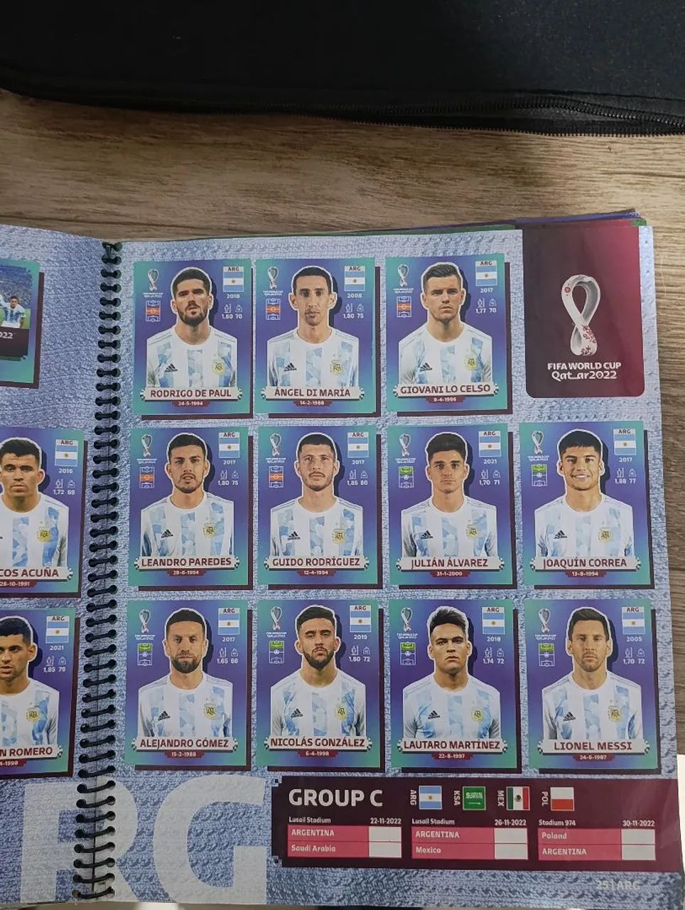Álbum Completo Copa 2022 com Figurinhas coladas e com Duas Legends coladas - Foto 4