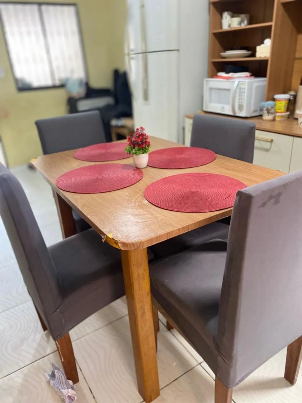 Mesa com 4 cadeiras acochoadas - Foto 4