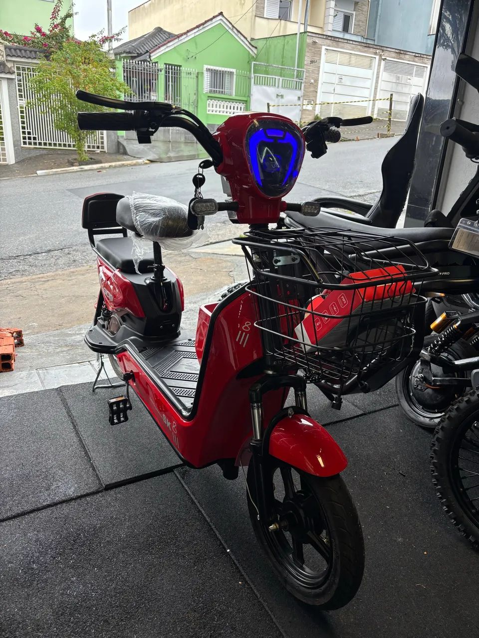 Bicicleta elétrica 500W bateria lítio 