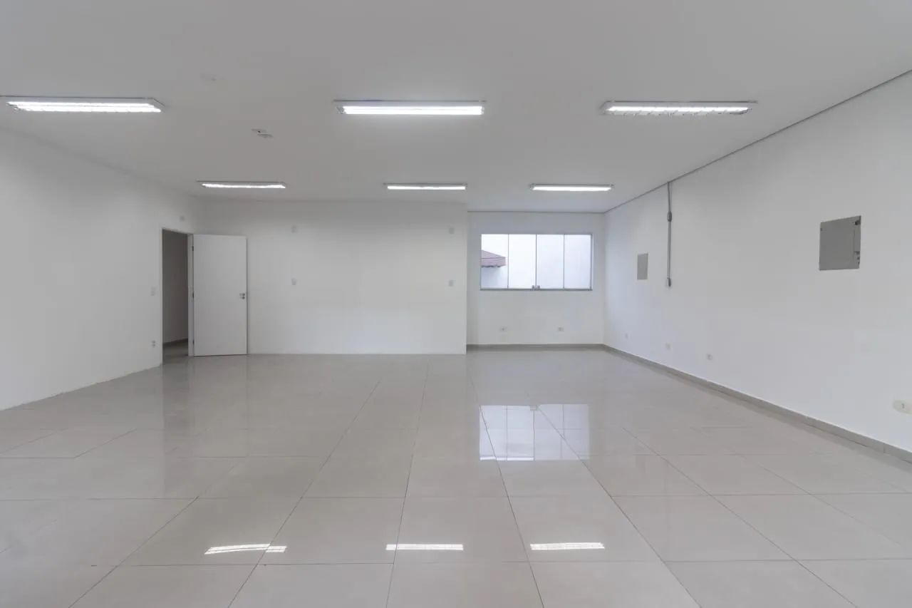 Prédio comercial na Rua dos Ferroviários, 54  700 m² - Foto 4