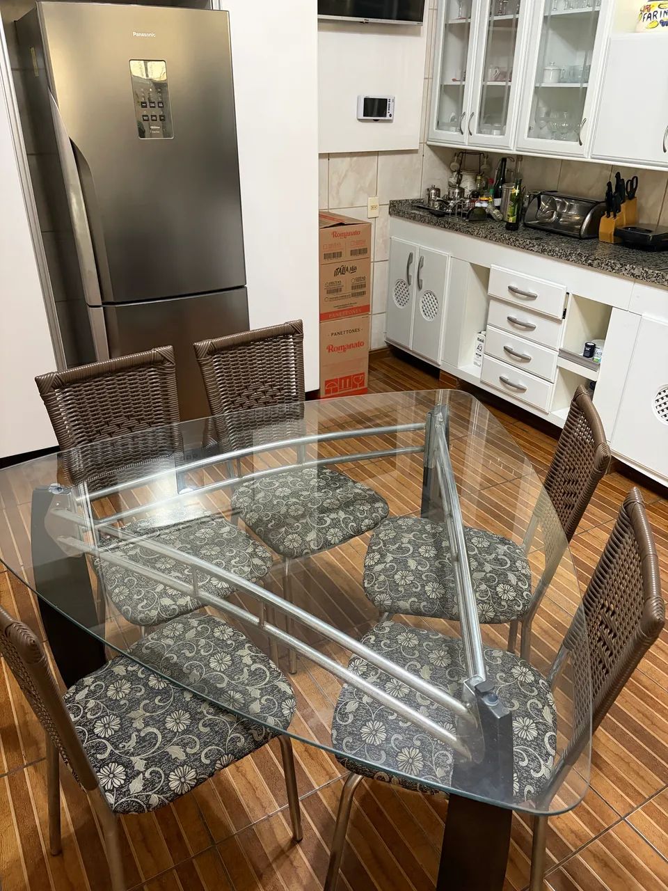 Mesa triangular vidro 6 lugares65573821337217121