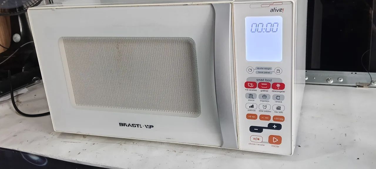 Vendo microondas com grill Brastemp 