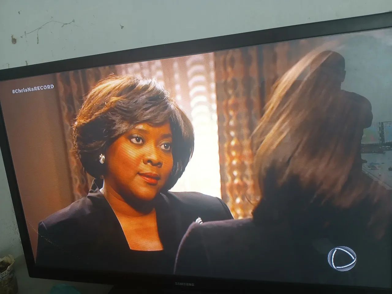 Tv samsung 43 plasma não é smatr