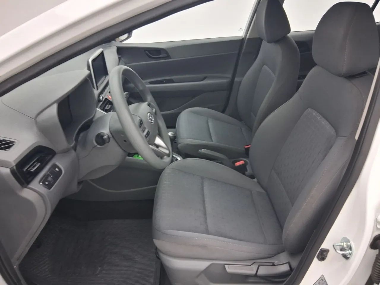 Hyundai HB20S Comfort Plus 1.0 TB Flex 12V Mec., foto 17 de 18