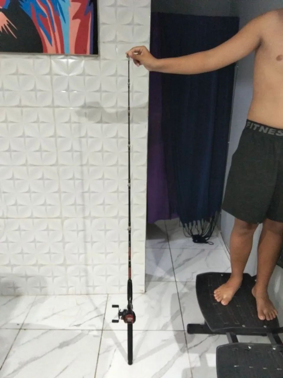 Vara de pesca completa com carretilha e isca - Foto 2