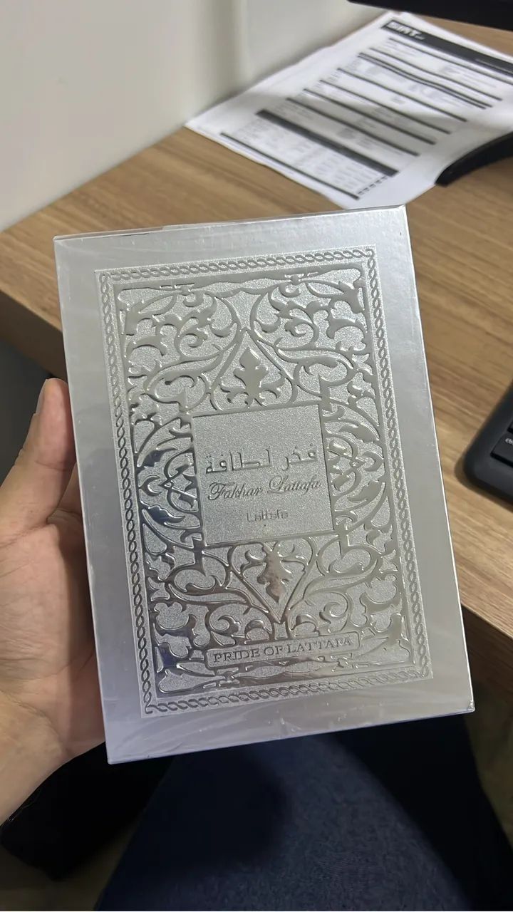 Perfume fahkar platin