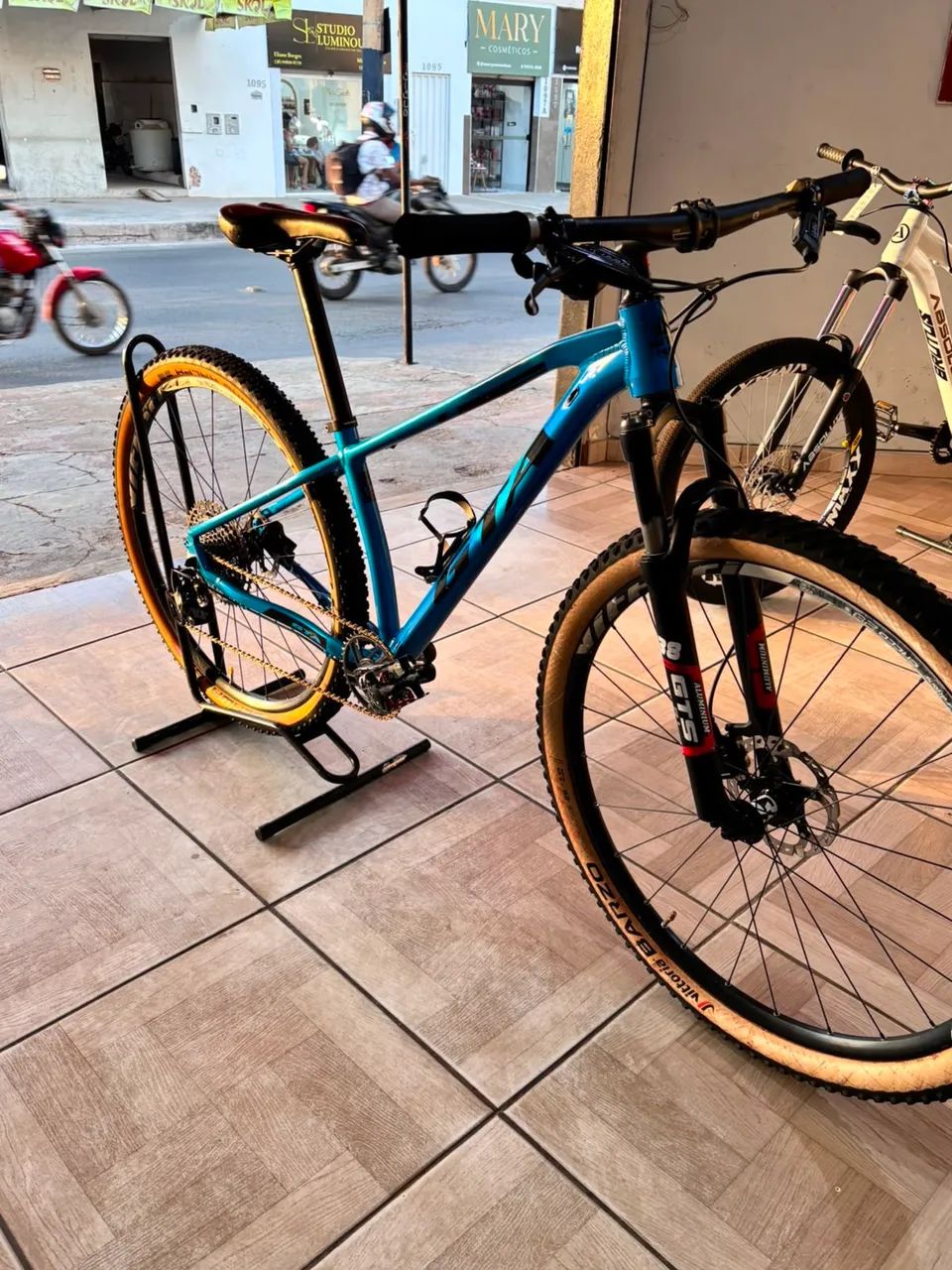 Vende-se bicicleta aro 29  - Foto 2