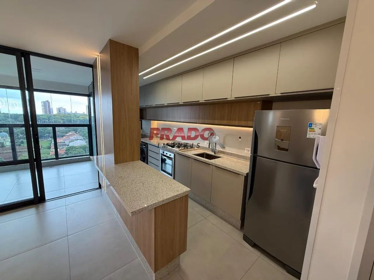 Apartamento para alugar em Maringá, Vila Bosque, com 2 quartos, com 93.59 m²