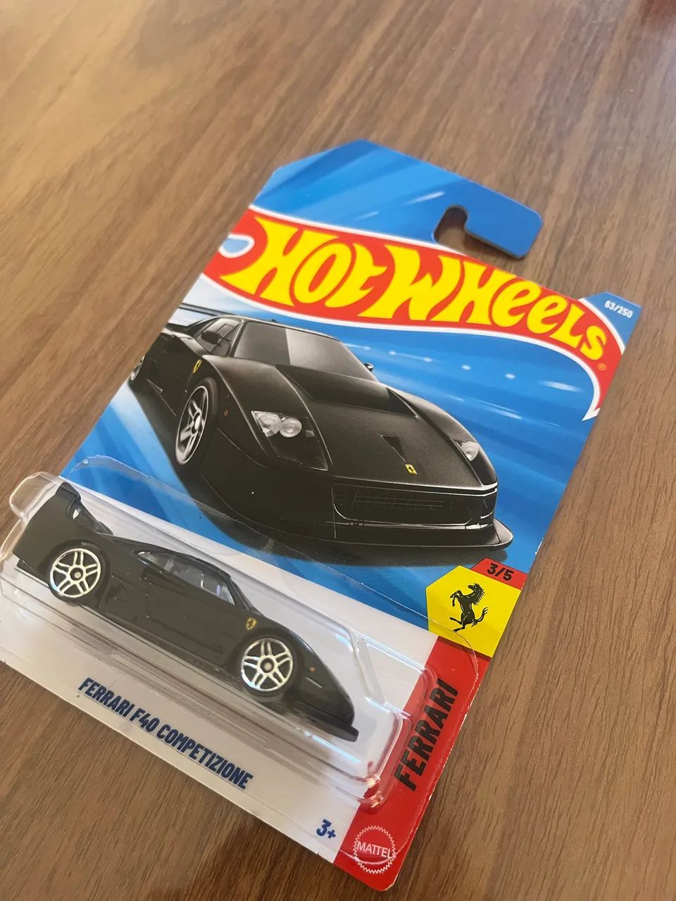 ミニカー HOTWHEELS Ferrari F40 Ferrari F40 Hotwheels Preta (Lacrado) - Brinquedos e Jogos