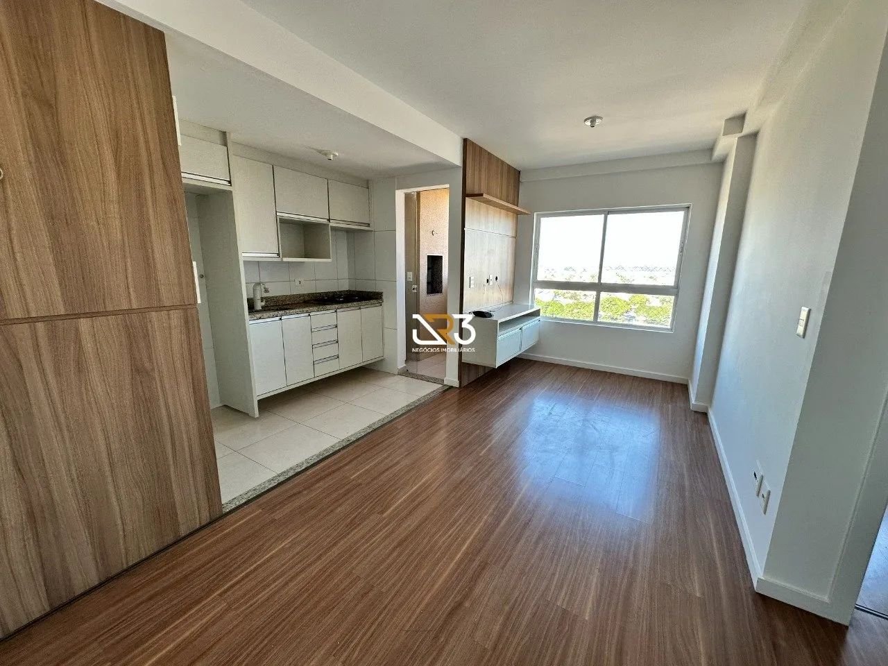 Apartamento para locação no Edifício Morada Shangri-lá com 2 quartos, sala estendida e chu