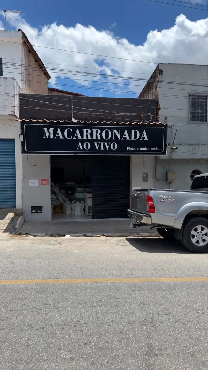 Ponto comercial próximo à avenida principal 