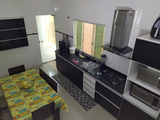 Linda casa, cond fechado, Vicente Pires, Rua 8, churrasq, piscina aquecida, 4qts, 4ban - Foto 11