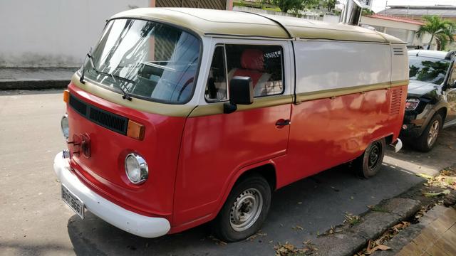 Kombi Foodtruck com freezer e chapeira pronta para negócio!! - Foto 2