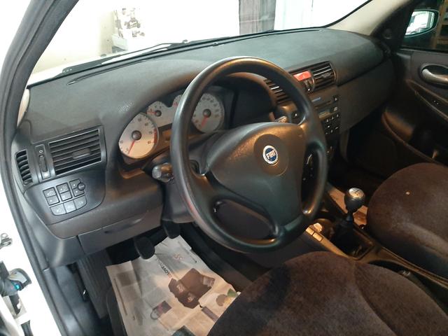 Fiat Stilo 1.8 2003 Completo Teto Solar multimidia - Foto 14