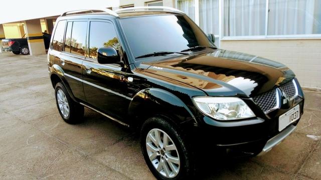 Pajero TR4 Aut 4X4 2012 Multimídia. Couro, Pneus Novos, Impecável, Sem detalhe
