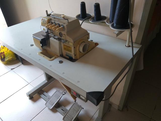 Vendo duas máquinas de costura - Foto 3