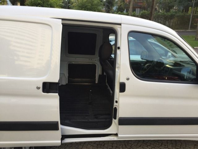 Partiner 2018 furgao 1.6 flex completissima de fabrica com porta lateral - Foto 8