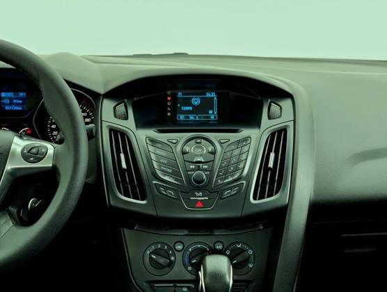 FOCUS 2013/2014 2.0 S SEDAN 16V FLEX 4P POWERSHIFT - Foto 5
