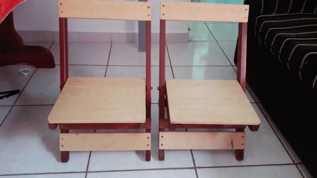 Vendo 1 mesa 2 cadeiras - Foto 2