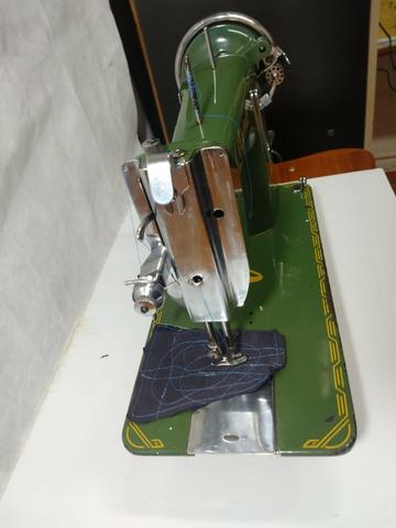 Maquina De Costura Reta Vigorelli Doméstica Verdinha - Foto 5