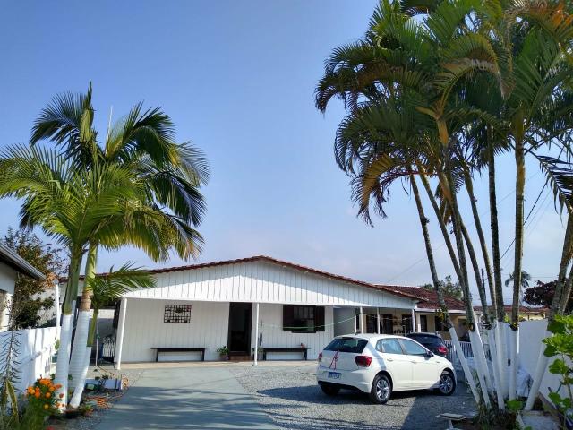 Casa em Matinhos 300mts da praia