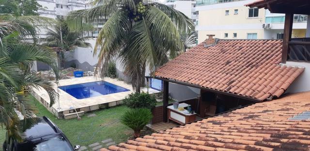 Casa com piscina em Camboinhas 4 Qtos estilo colonial - Foto 2