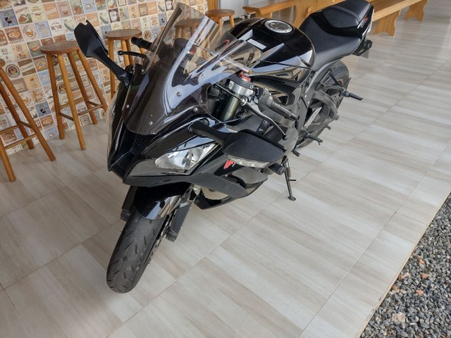 KAVASAKI ZX10R 2011