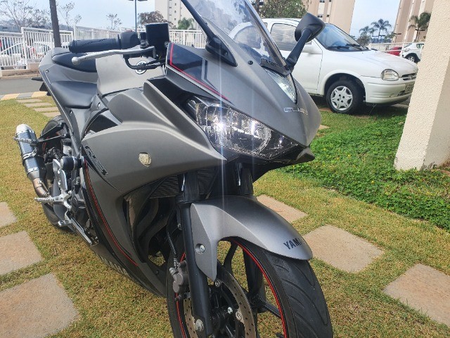 YAMAHA R3